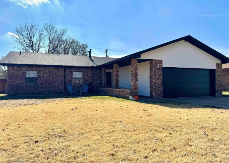 Foto principal - 413 Rosewood Dr