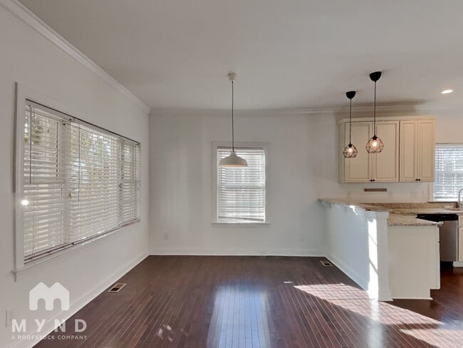 Building Photo - 211 Idlewild Ave