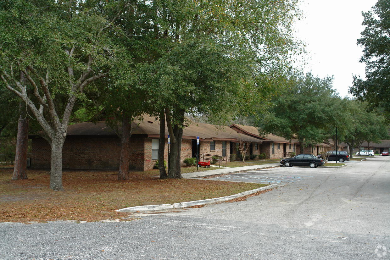 Building Photo - Heritage Villas of Callahan