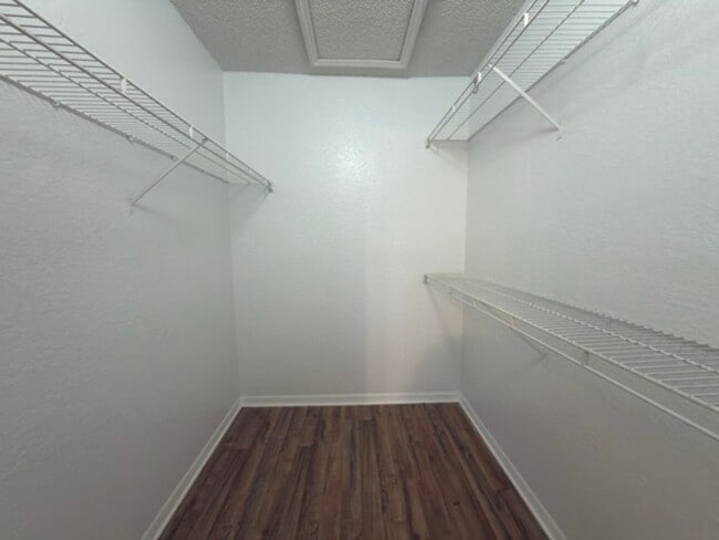 Building Photo - 1039 S Hiawassee Rd