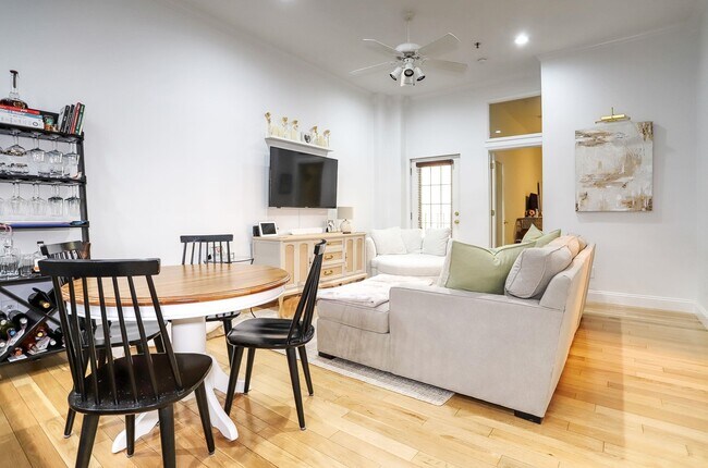 Foto del edificio - 1004 Willow Ave