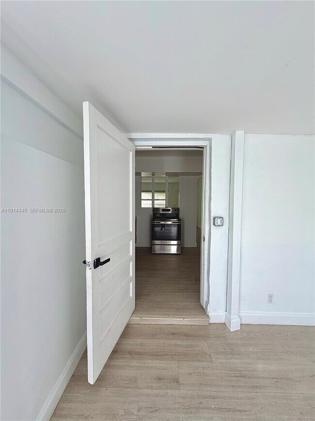 Foto del edificio - 224 SW 10th St