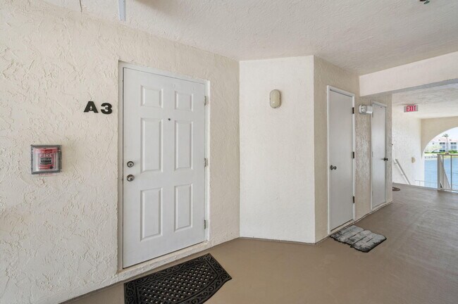 Foto del edificio - 4436 NE Ocean Blvd