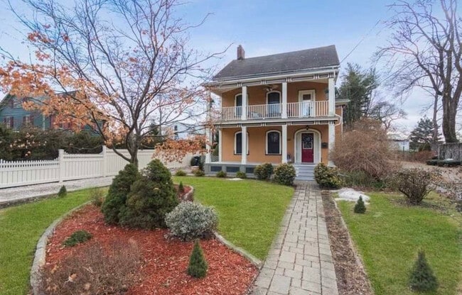 Building Photo - 1 Andrews Pl