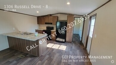Building Photo - 1306 Russell Dr