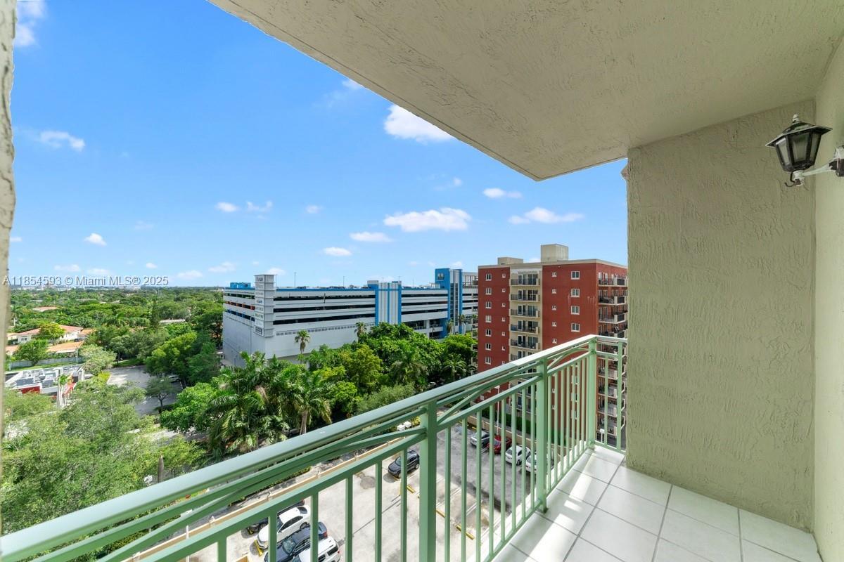 Foto principal - 3500 Coral Wy