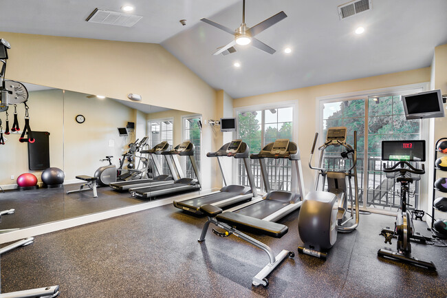 Building Photo - The Boulders at Fountaingrove