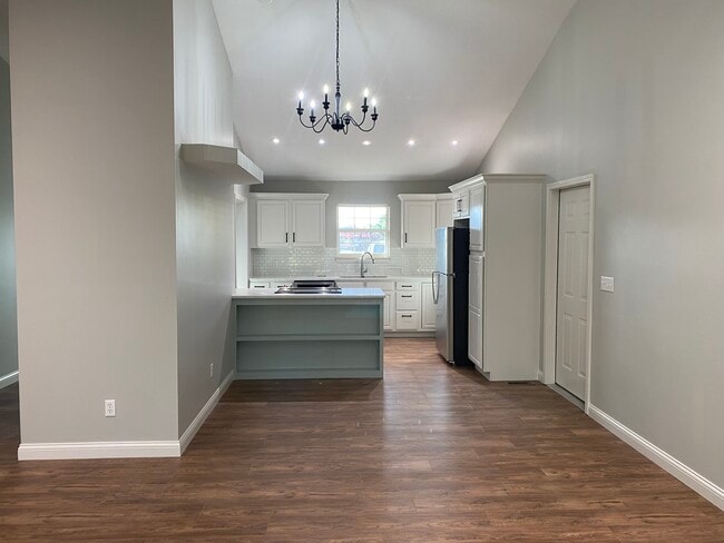 Building Photo - 2930 E Shetland Dr