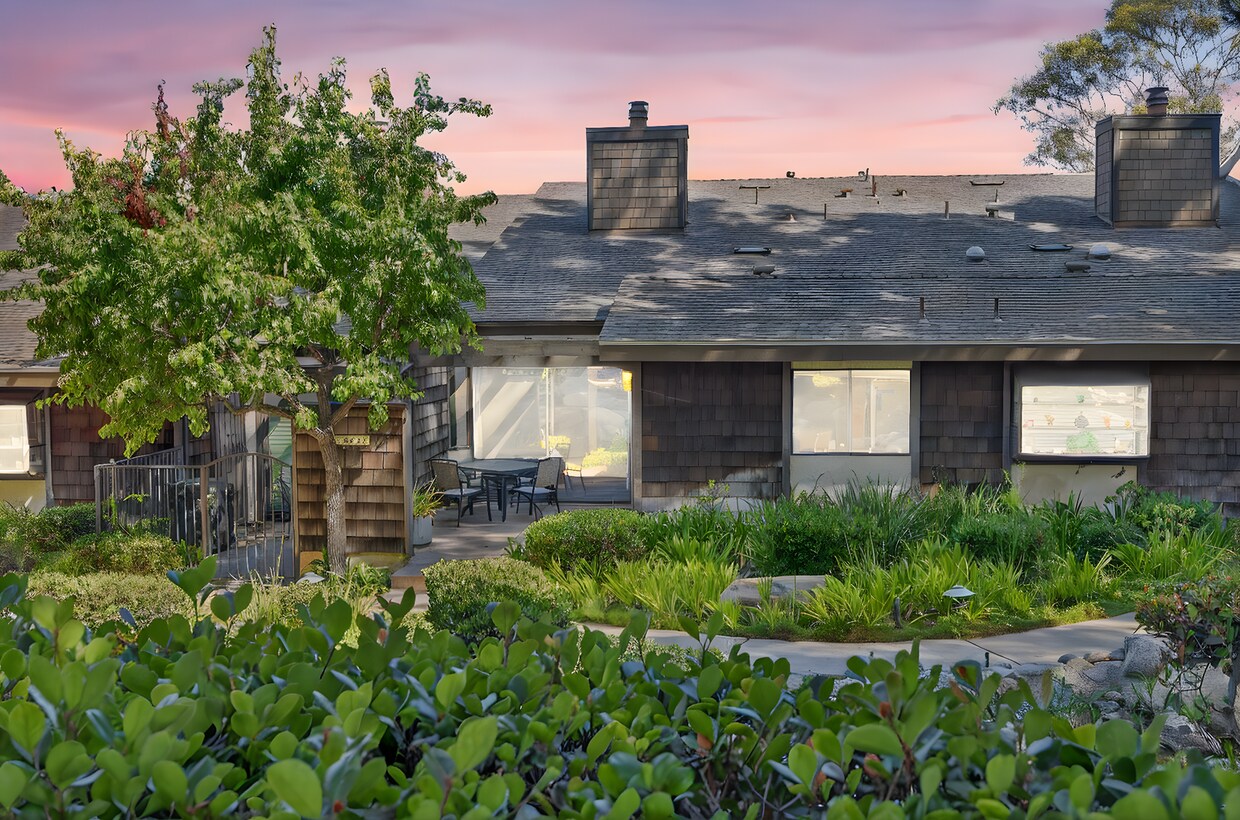 Foto principal - Gorgeous 2 bed/bath Condo in Long Beach