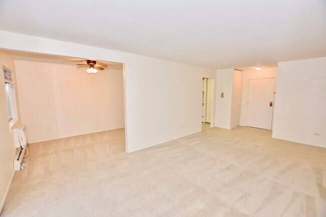 Building Photo - 918 Ridge Square