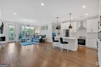 Building Photo - 6890 Peachtree Blvd