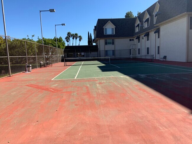 Tennis Court - 2385 Roscomare Rd
