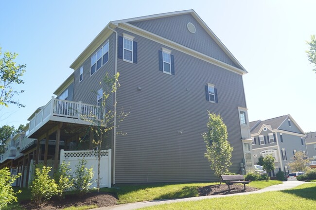 Building Photo - 9334 Rock Ripple Ln