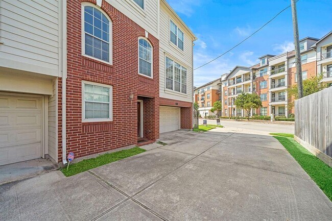 Building Photo - 1213 Oneil St