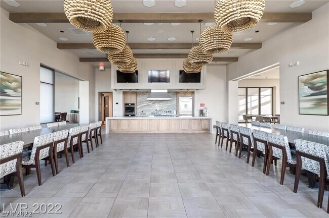Building Photo - 6881 Wood Clover Ct