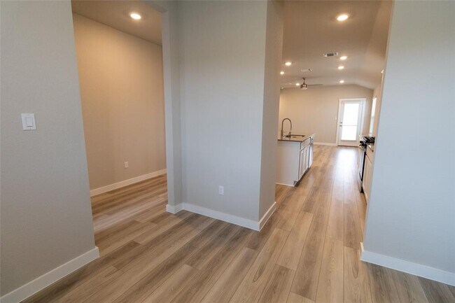 Foto del edificio - 325 Coda Xing