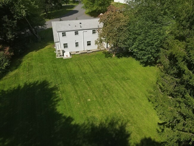 Photo - 9 Applewood Ln (Amherst, MA) House
