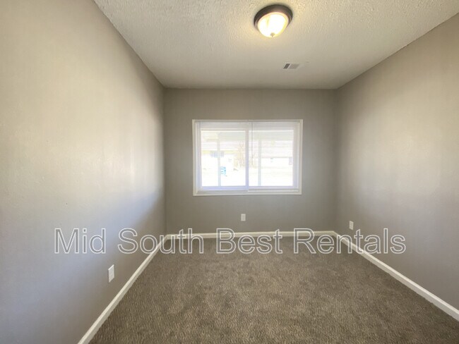 Foto del edificio - 1212 W 25th St