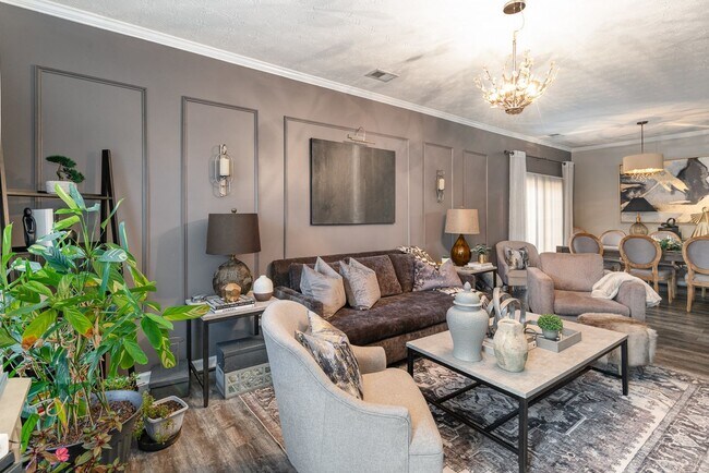 Building Photo - Stylish Furnished 2BR Retreat w/ Garage | ...