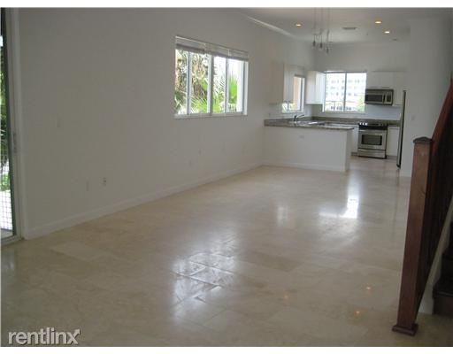 Building Photo - 6461 Indian Creek Dr