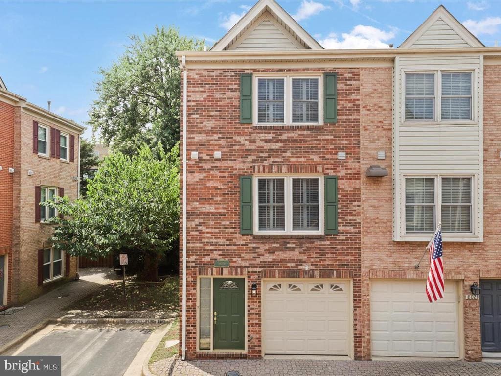 Foto principal - 1802 9th St S