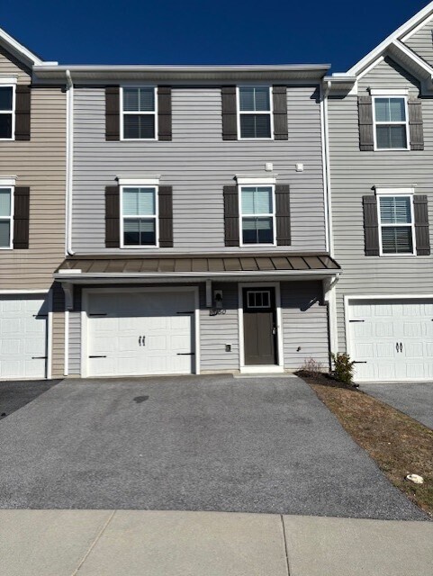 Foto principal - 8150 Lenker Dr