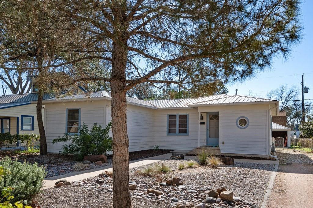 Foto principal - 1017 Ellingson Ln
