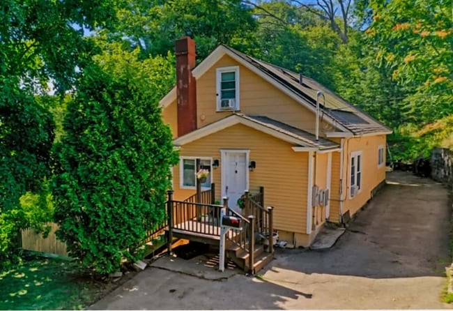 Building Photo - 1 Wigwam Hill Dr