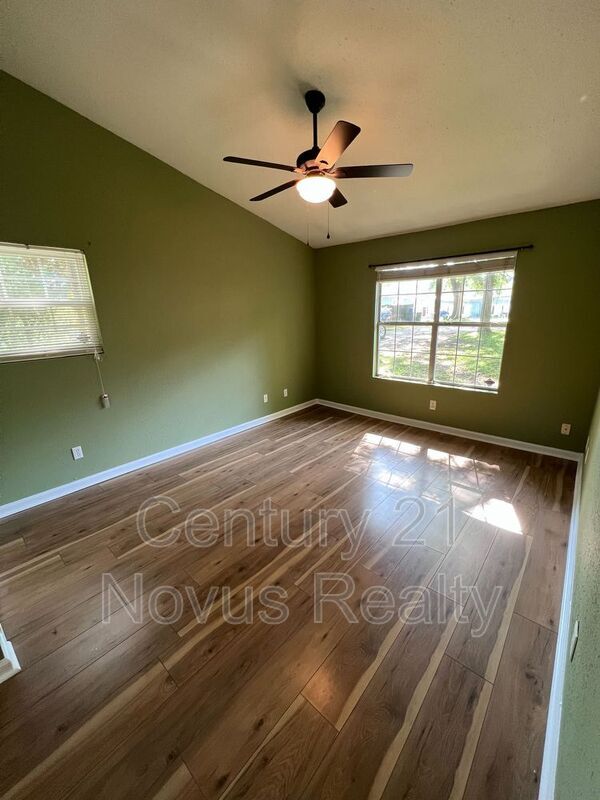 Building Photo - 623 Fertilla St