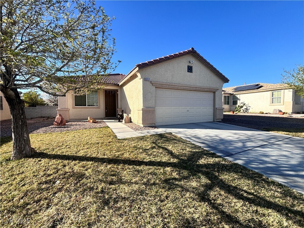 Primary Photo - 3317 La Cascada Ave