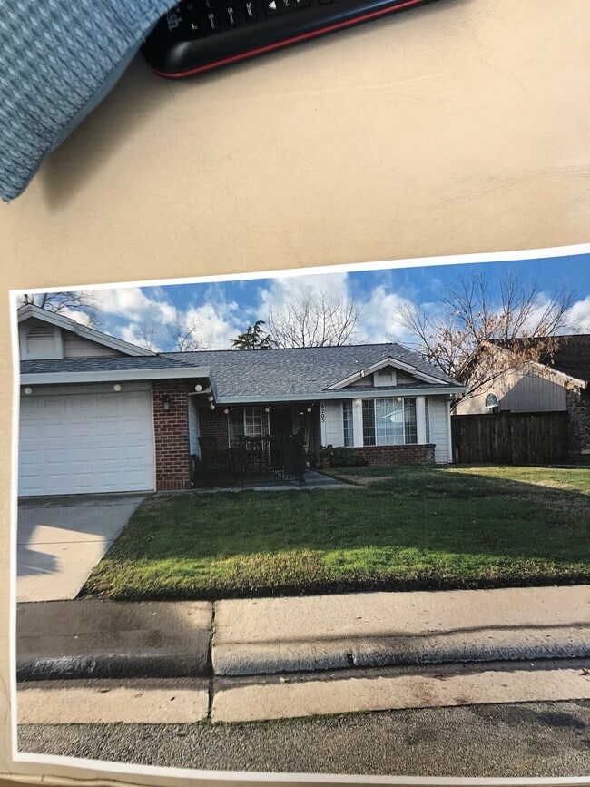 Building Photo - 8205 Orchid Tree Way