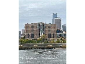 Building Photo - 401 S 1st St