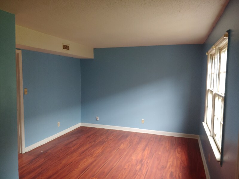 Building Photo - 132 Oakmont Dr