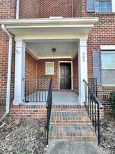 Building Photo - 606 Sawcut Ln