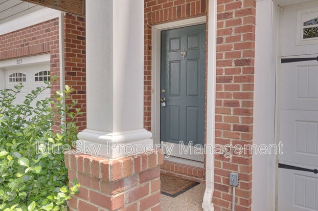Building Photo - 2170 Saranac Ct