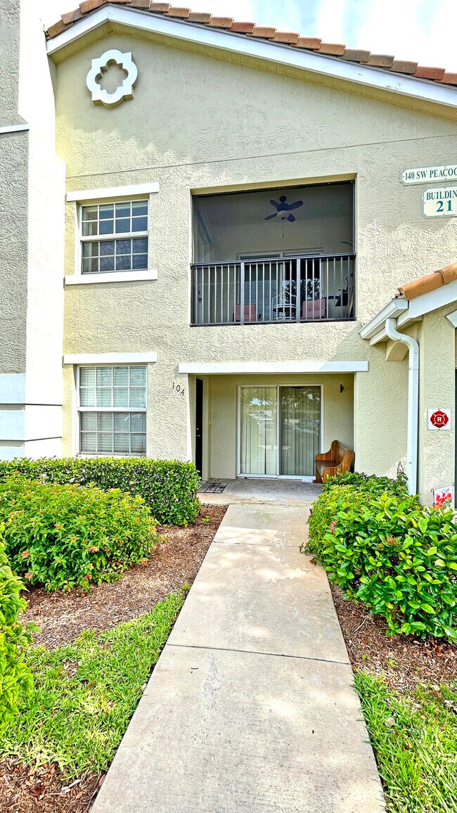 Foto del edificio - 140 SW Peacock Blvd