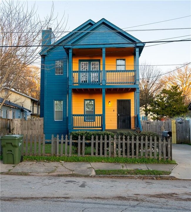 Building Photo - 1188 Ira St SW