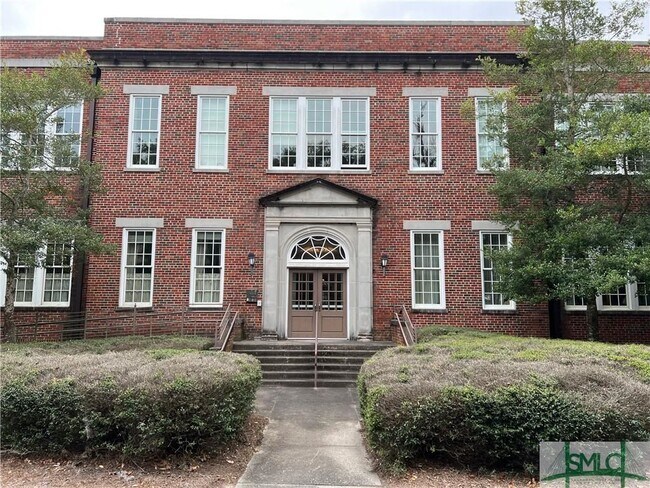 Building Photo - 1835 Skidaway Rd