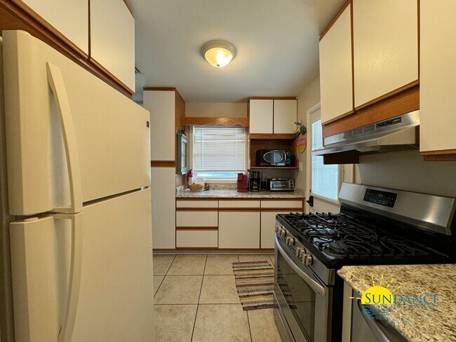 Foto del edificio - Furnished or Unfurnished 3-Bedroom in Valp...