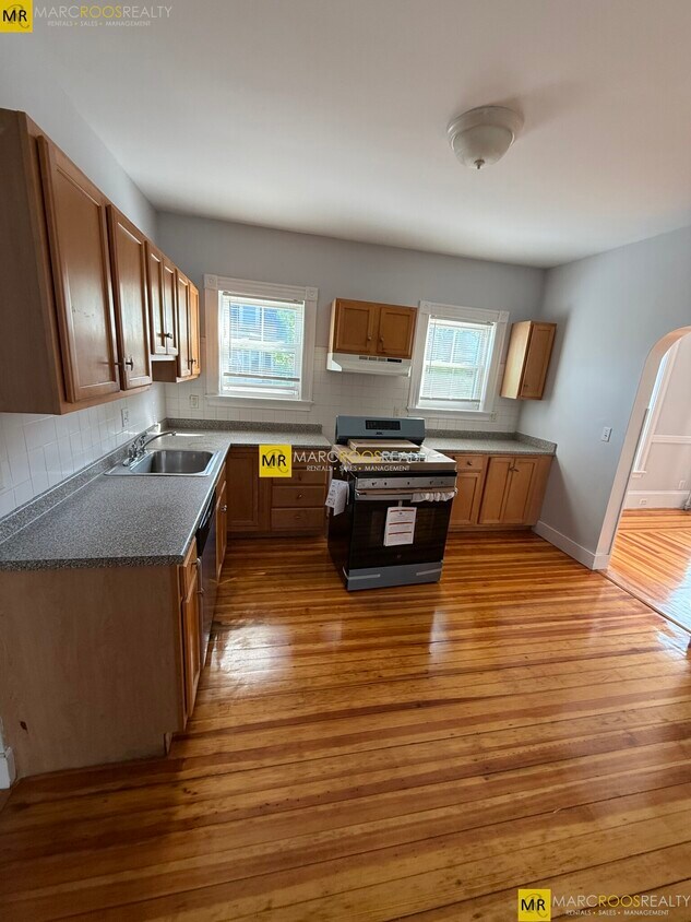 Foto principal - 64 Willow Ave