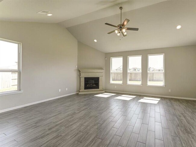 Foto del edificio - 3319 Etring Ln