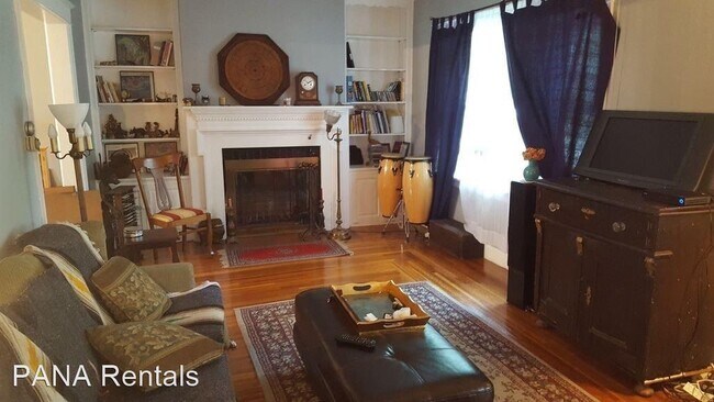Building Photo - 3 br, 1.5 bath House - 919 Franklin Street