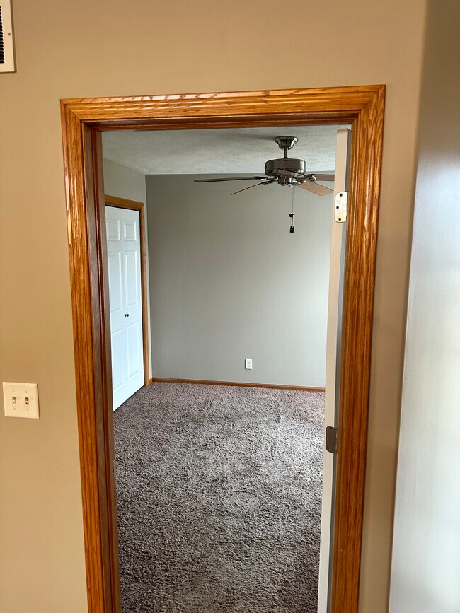 Building Photo - 8417 S Tularosa Ct