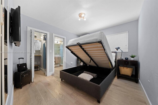 Foto del edificio - 6330 SW 79th St