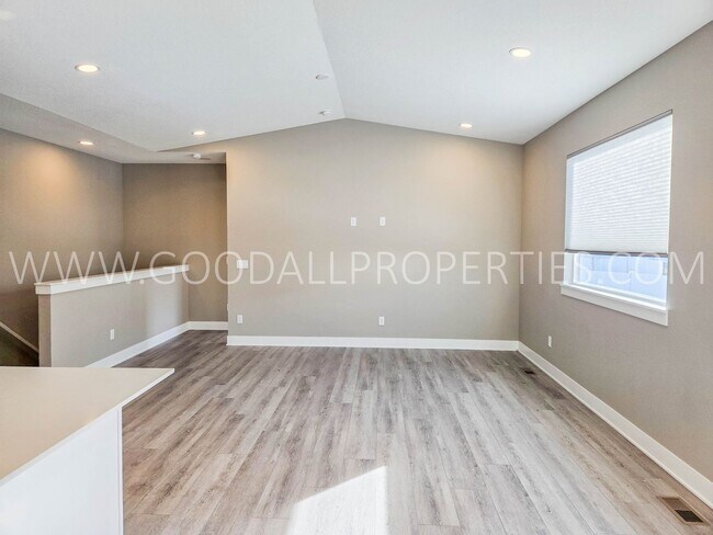 Foto del edificio - Beautiful 3 Bedroom Ranch!! Wonderful Price for newer construction in Waukee!!!