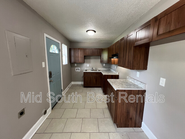 Building Photo - 2723 Frisco Ave