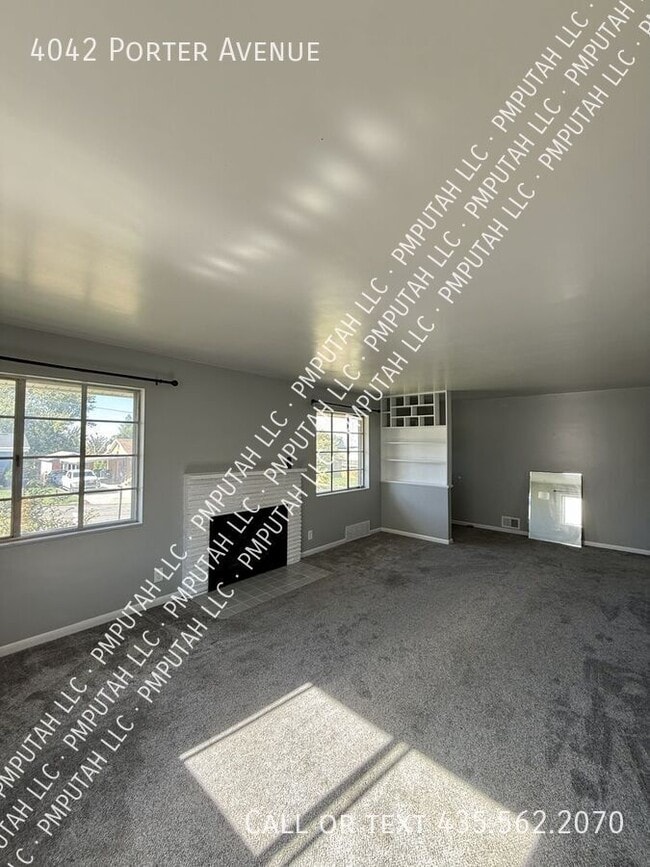 Building Photo - 4042 Porter Ave