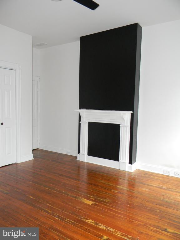Building Photo - 9 N Collington Ave