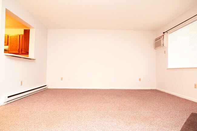 Foto del edificio - 267 Willow Springs