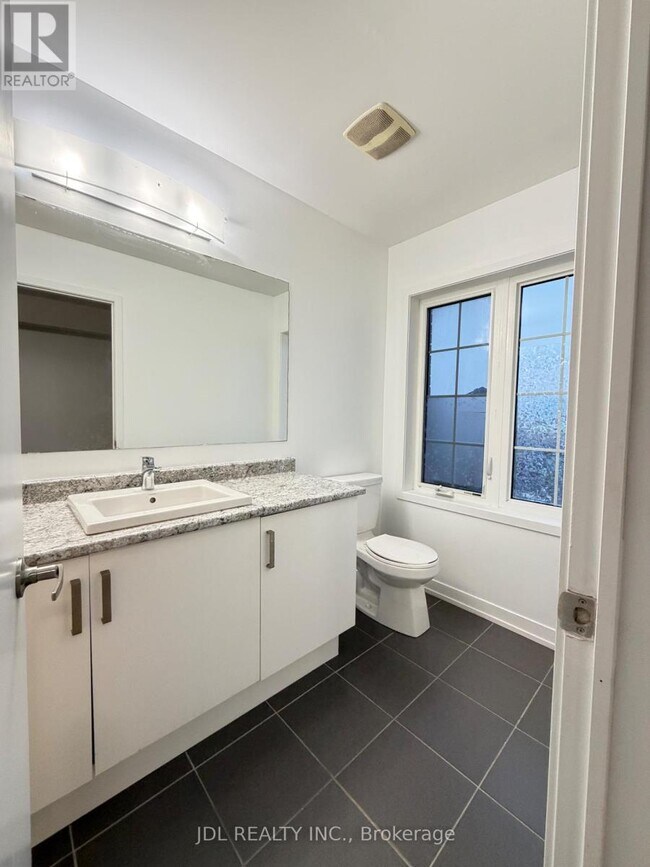 Building Photo - 302 Clay Stones St